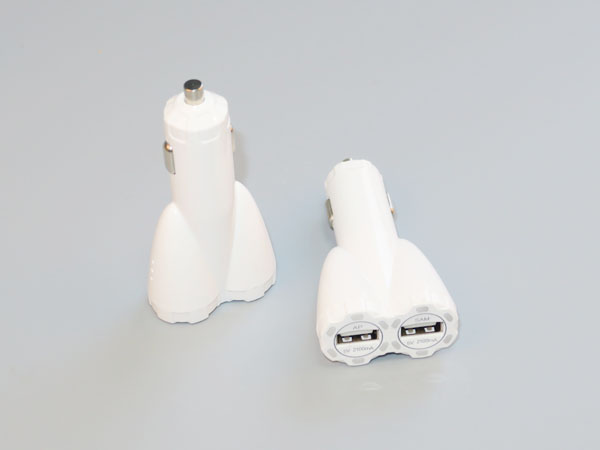USB  车载充电器